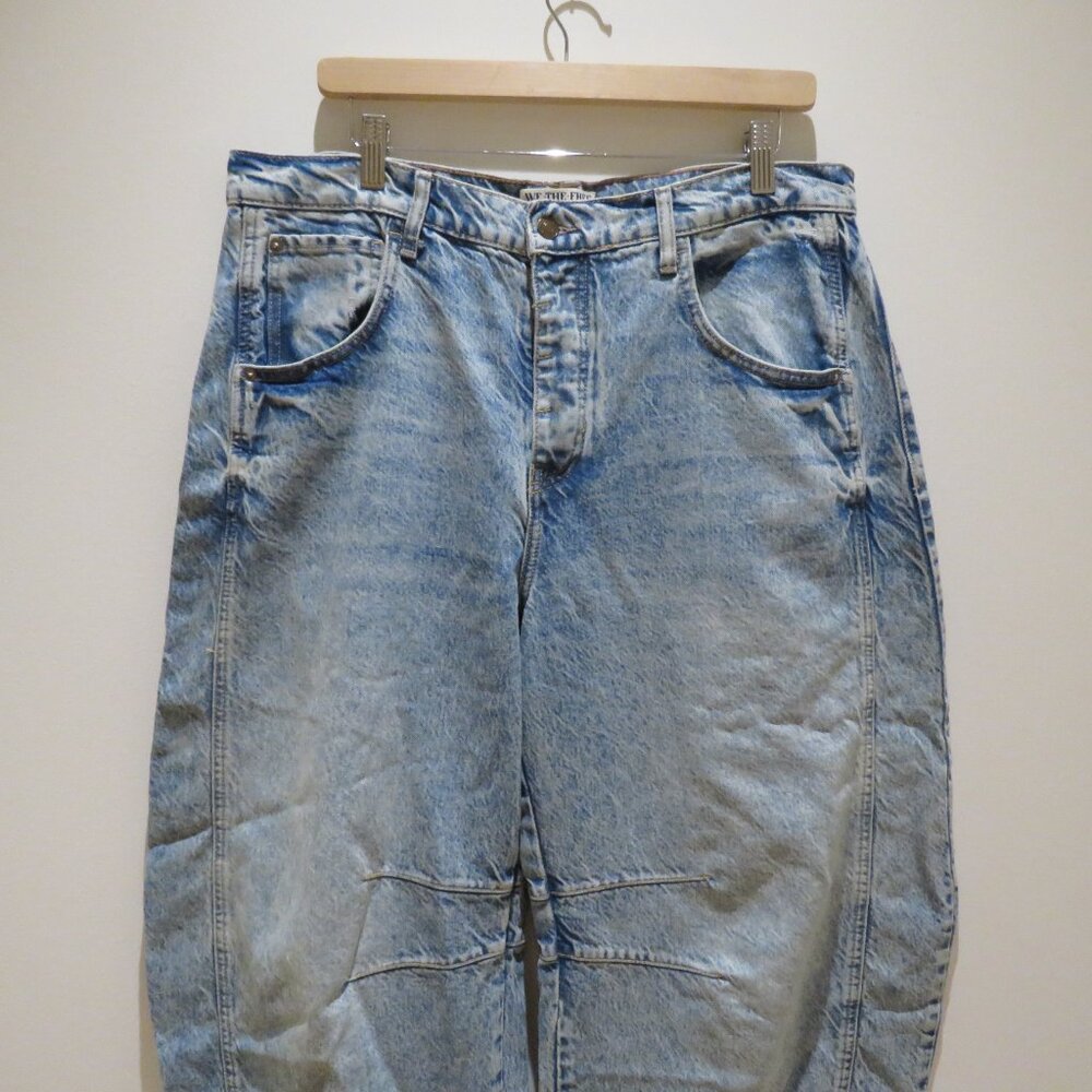 FREE PEOPLE WE THE FREE Good Luck Mid Rise Barrel Jeans Ultra Light Beam 31S - Picture 4 of 16